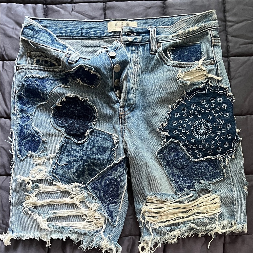 Free People We The Free Heart Breaker Cotton Patched Denim Shorts Size 26
